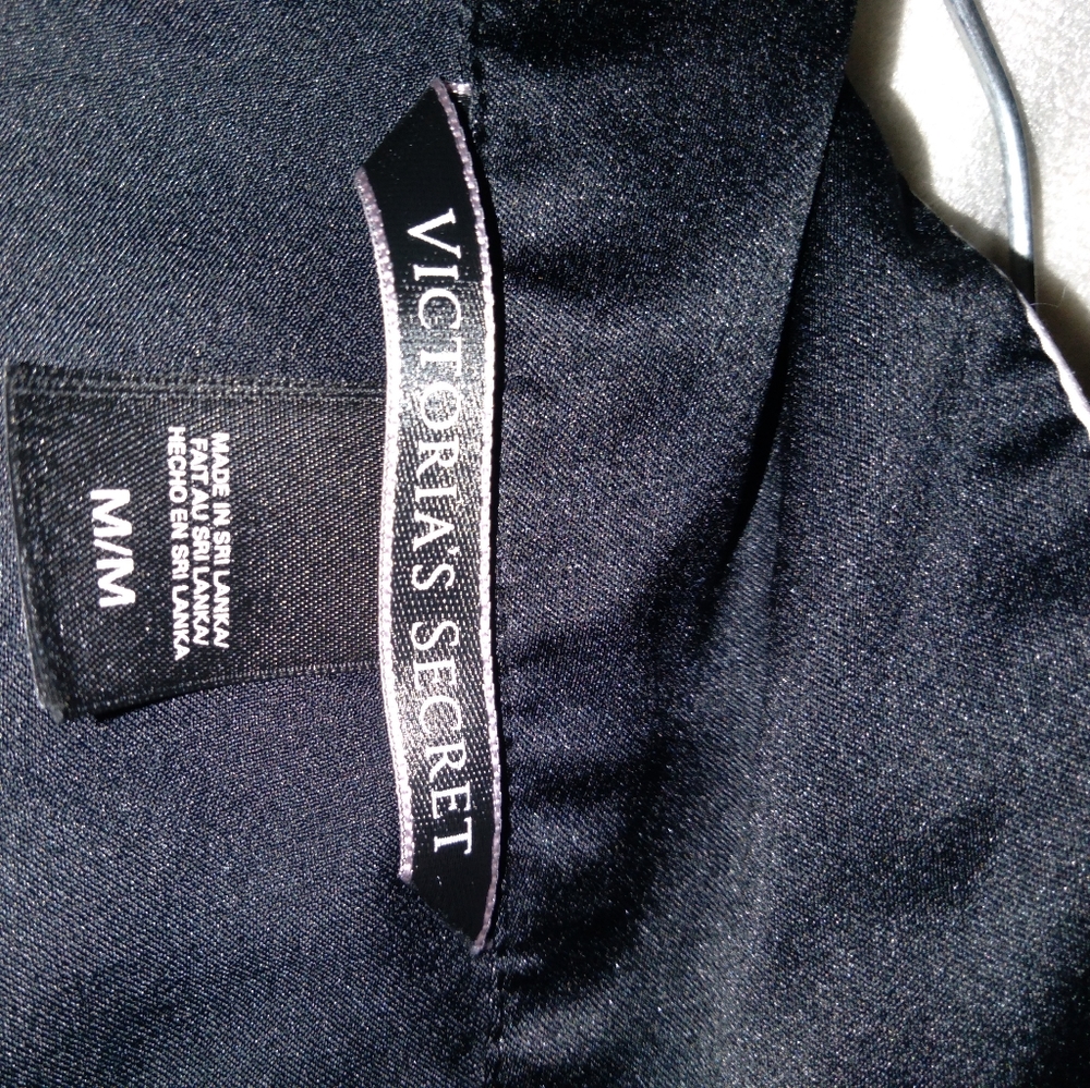 (DISCONTINUED) Victoria Secret Silky sleep shirt